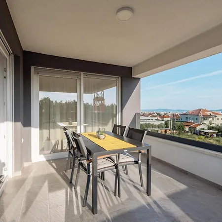 Elegance * זאדאר