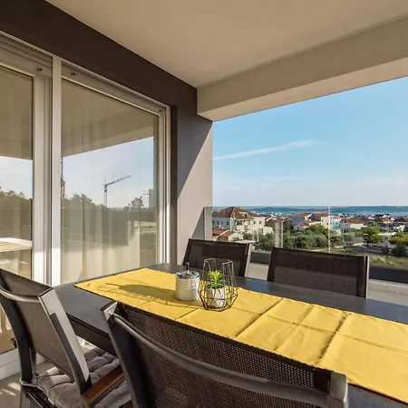 Elegance * ザダル